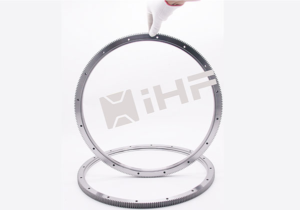 交叉圆柱滚子轴承外圈齿轮